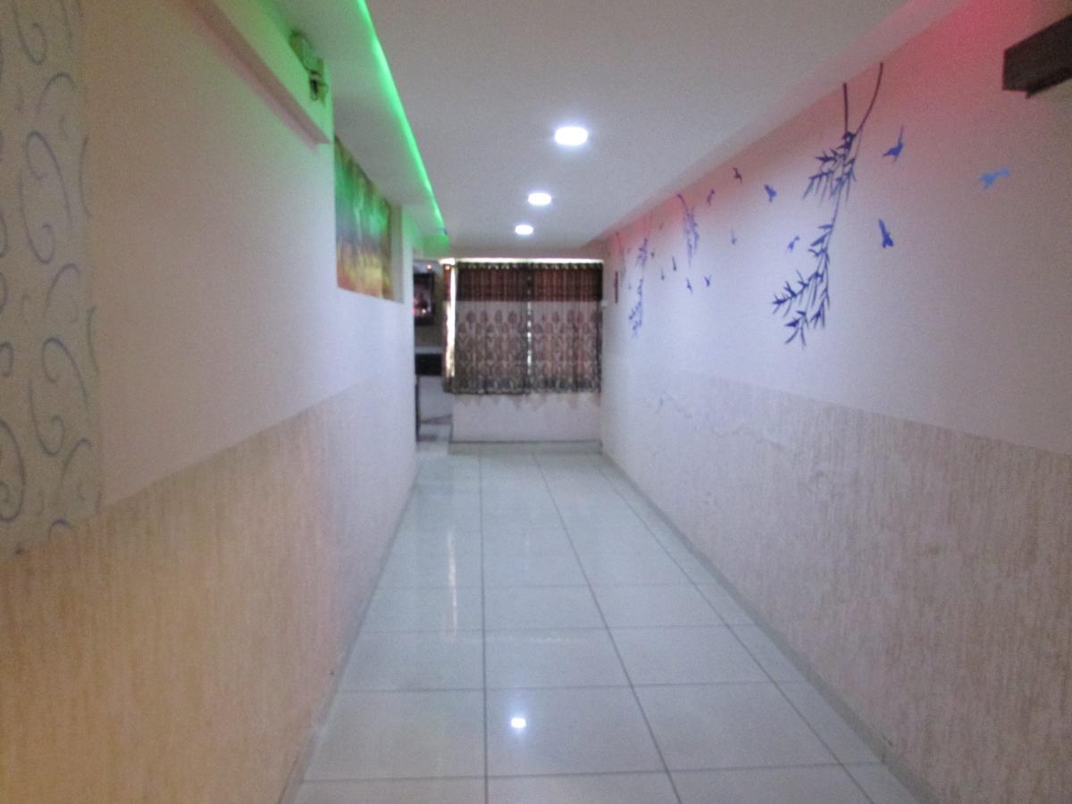 Hotel Neelkanth Residency Gandhinagar Exterior foto